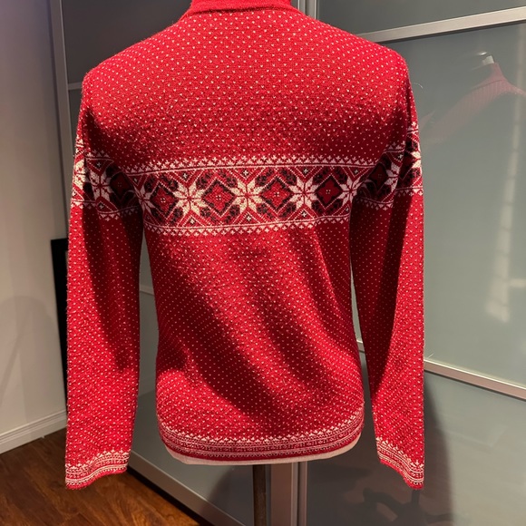 Red Patterned Women's Sweater Cardigan - Picture 2 of 5